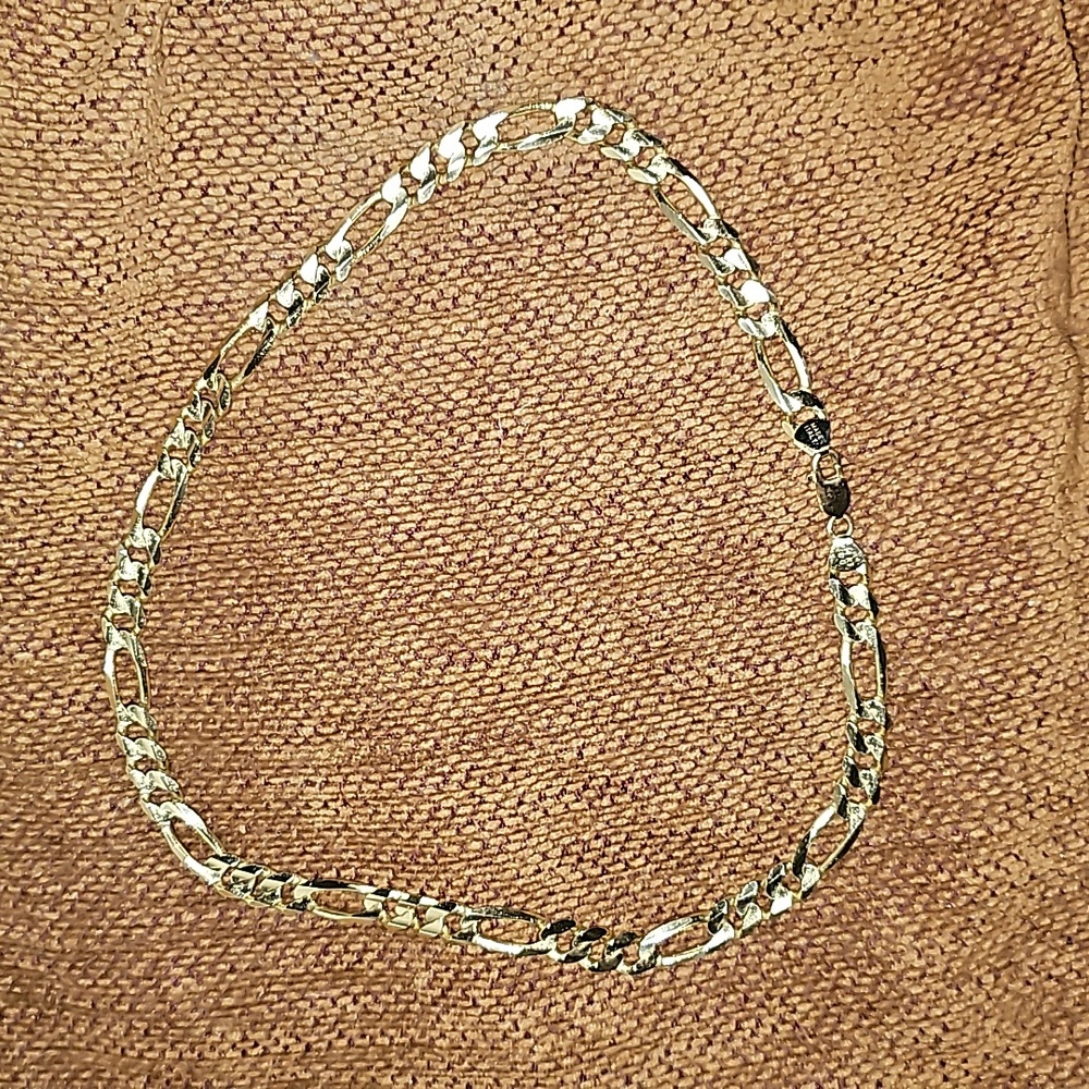21 inch 14 kt Italian gold Figaro 2.4 Oz necklace